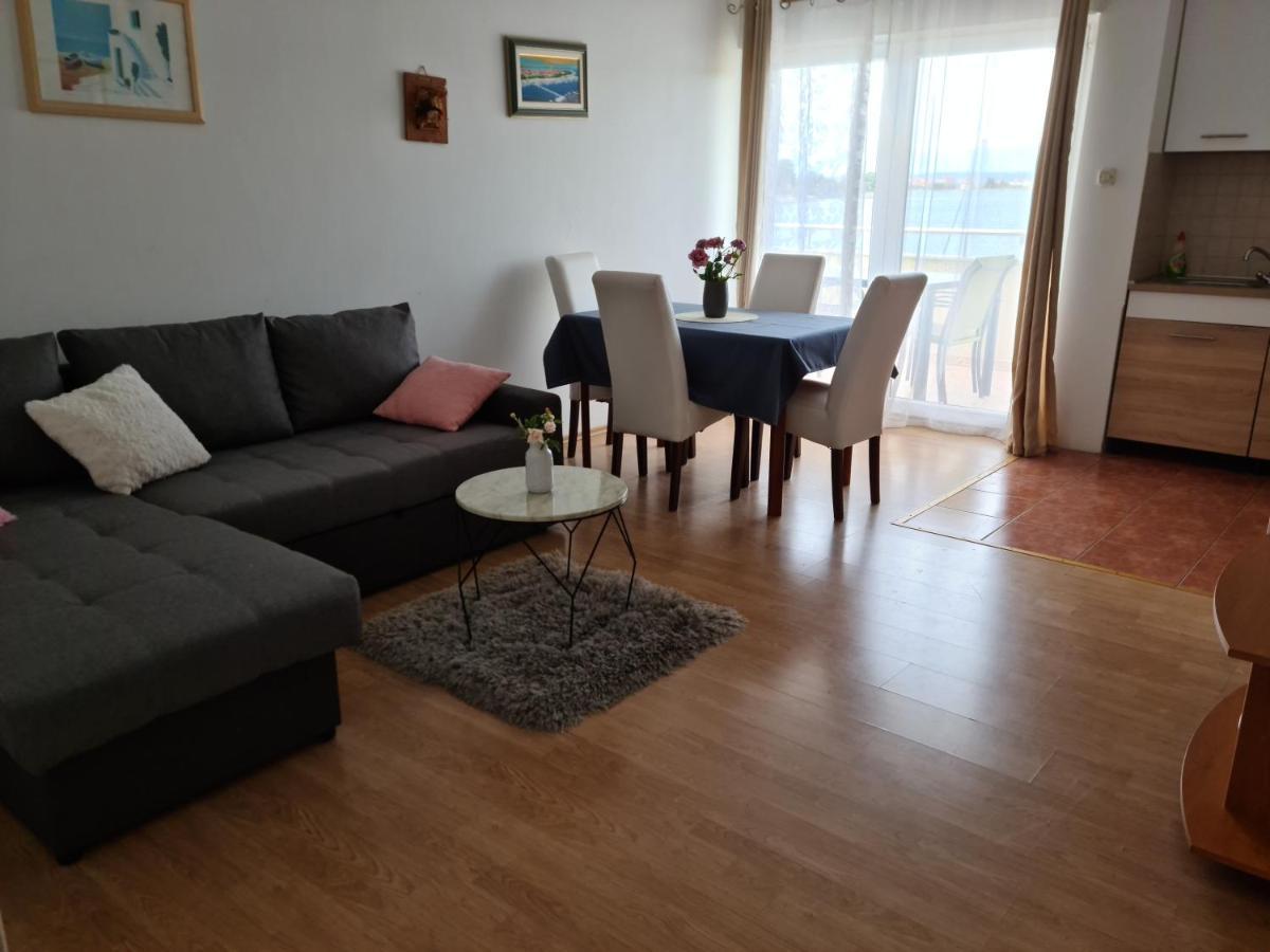 Apartmani Junto Преко Екстериор снимка