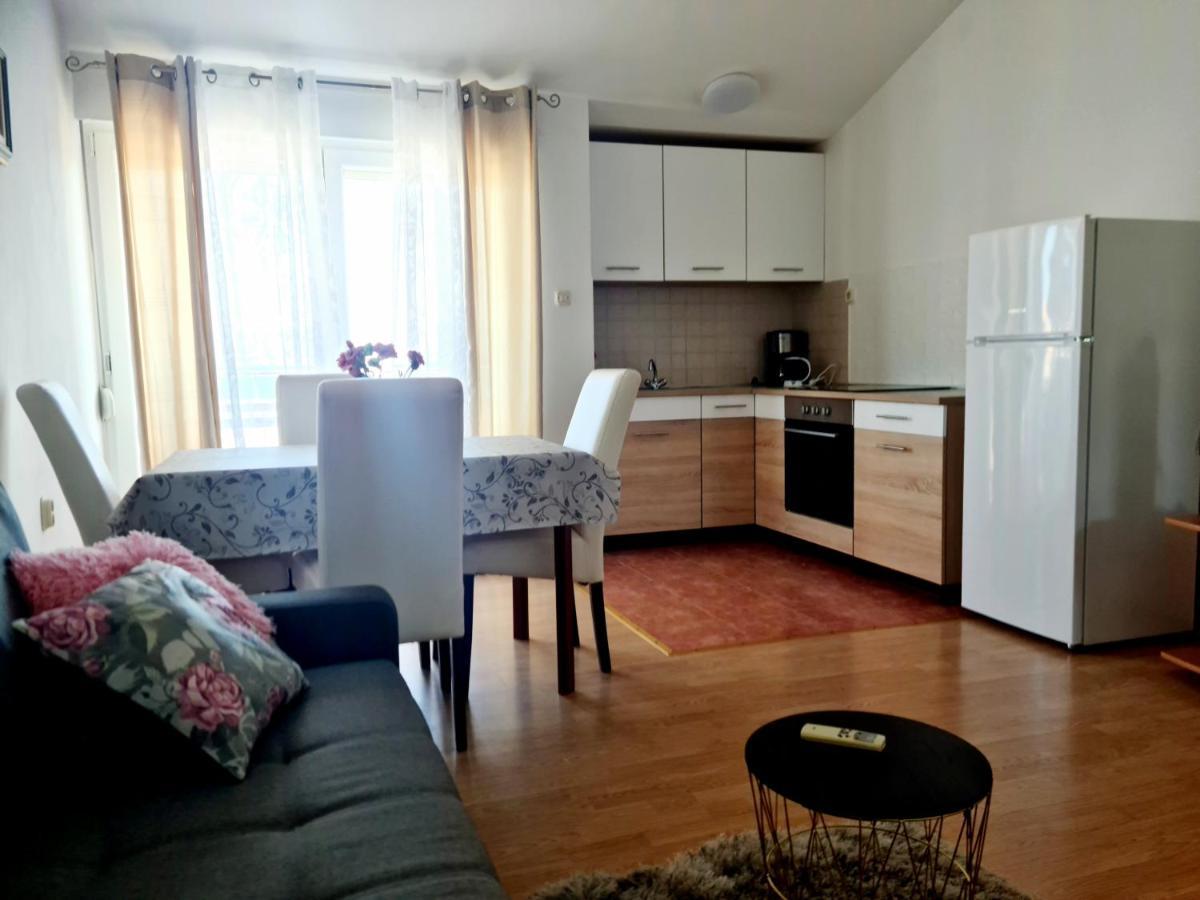 Apartmani Junto Преко Екстериор снимка