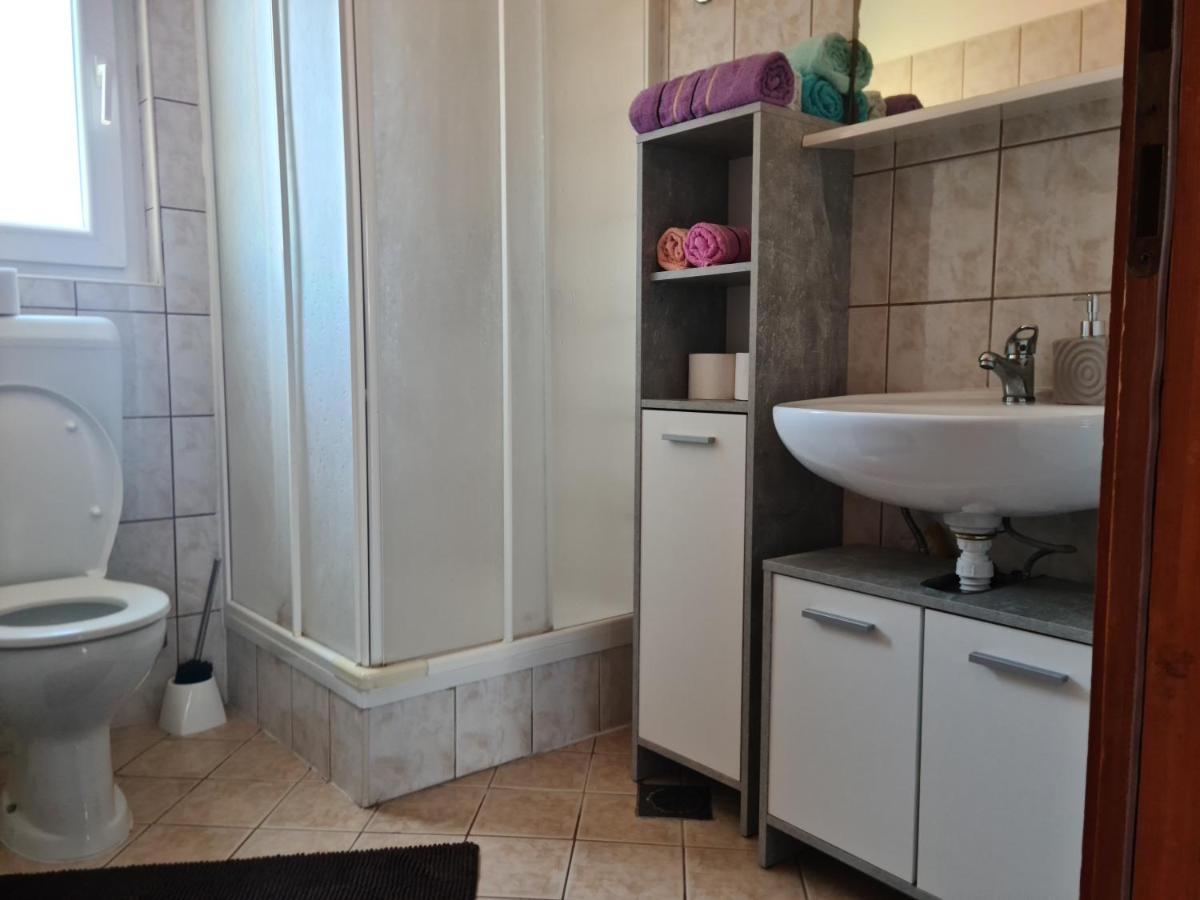 Apartmani Junto Преко Екстериор снимка