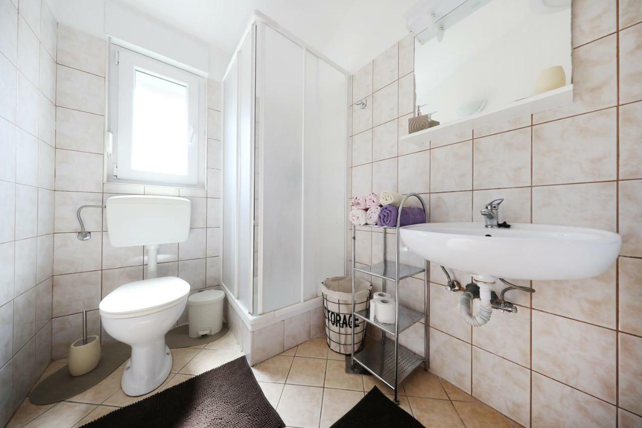 Apartmani Junto Преко Екстериор снимка