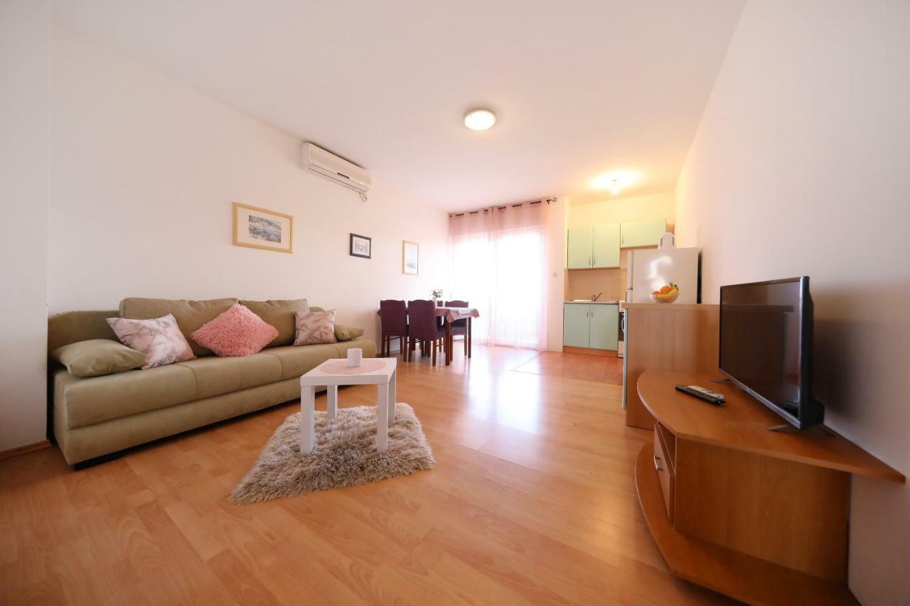 Apartmani Junto Преко Екстериор снимка